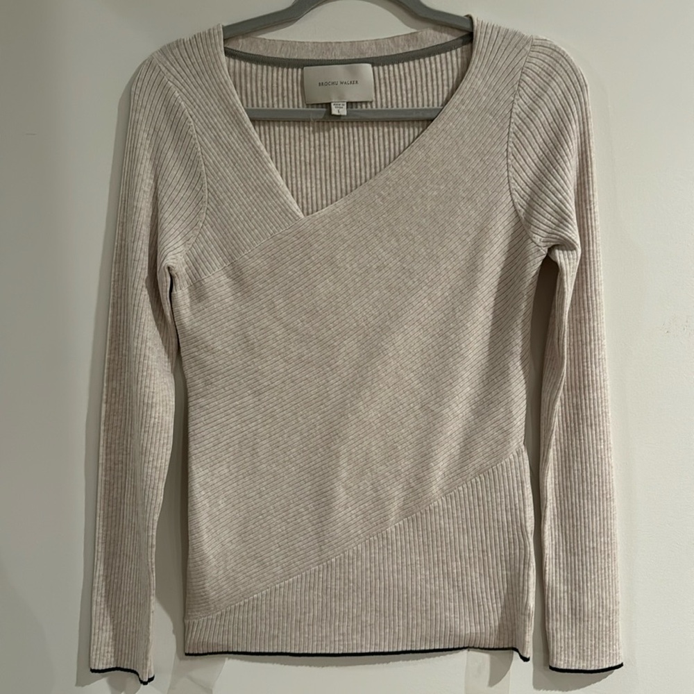 Brochu Walker Sweater Womens L , Beige  Faux-Wrap/, Modern  Asymmetrical Neck